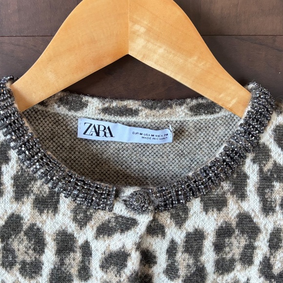 Zara leopard cardigan with jewelled deck and buttons - Picture 2 of 2